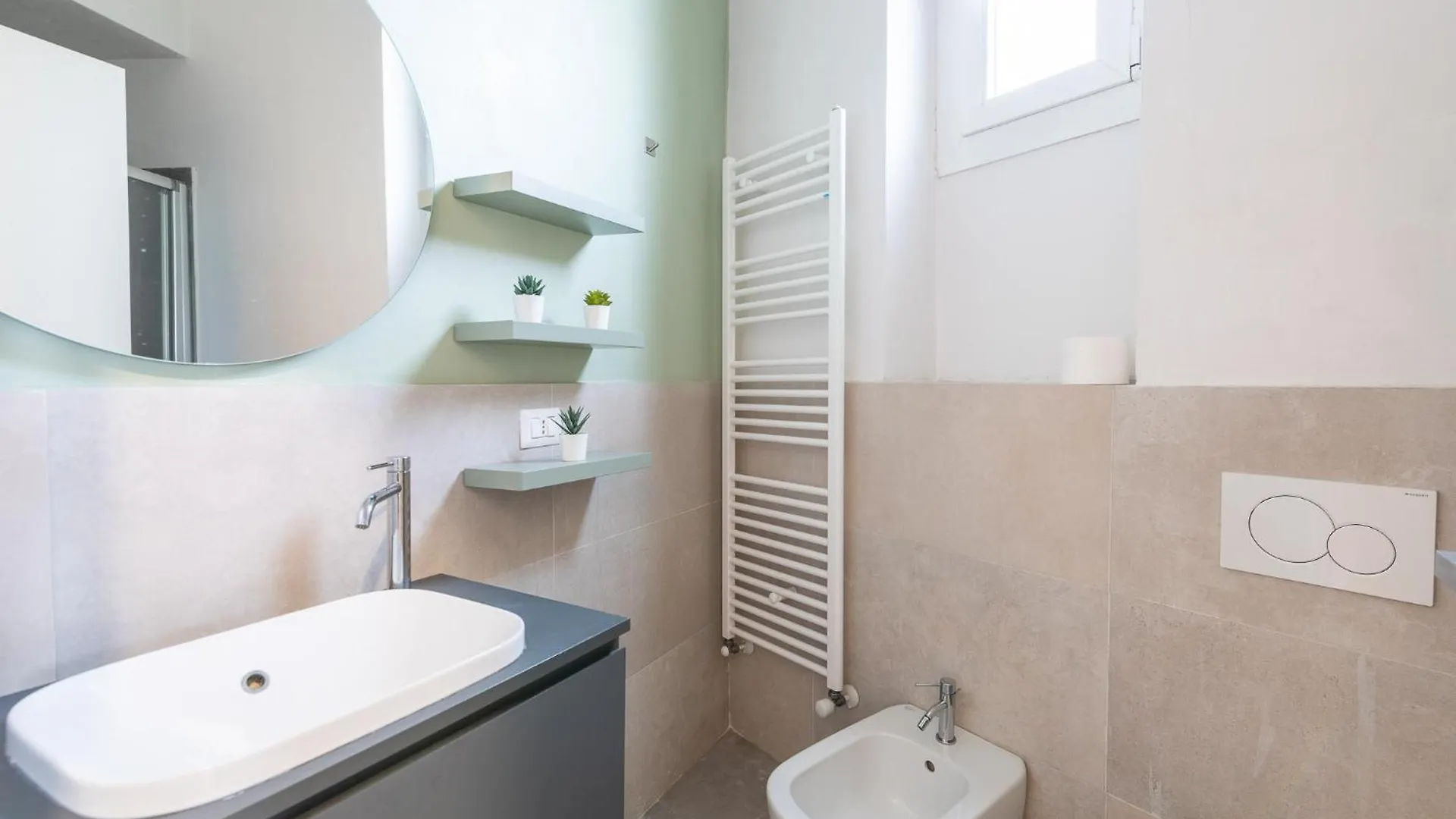 Farini Sola Design E Forest View Porta Nuova Milan Appartement
