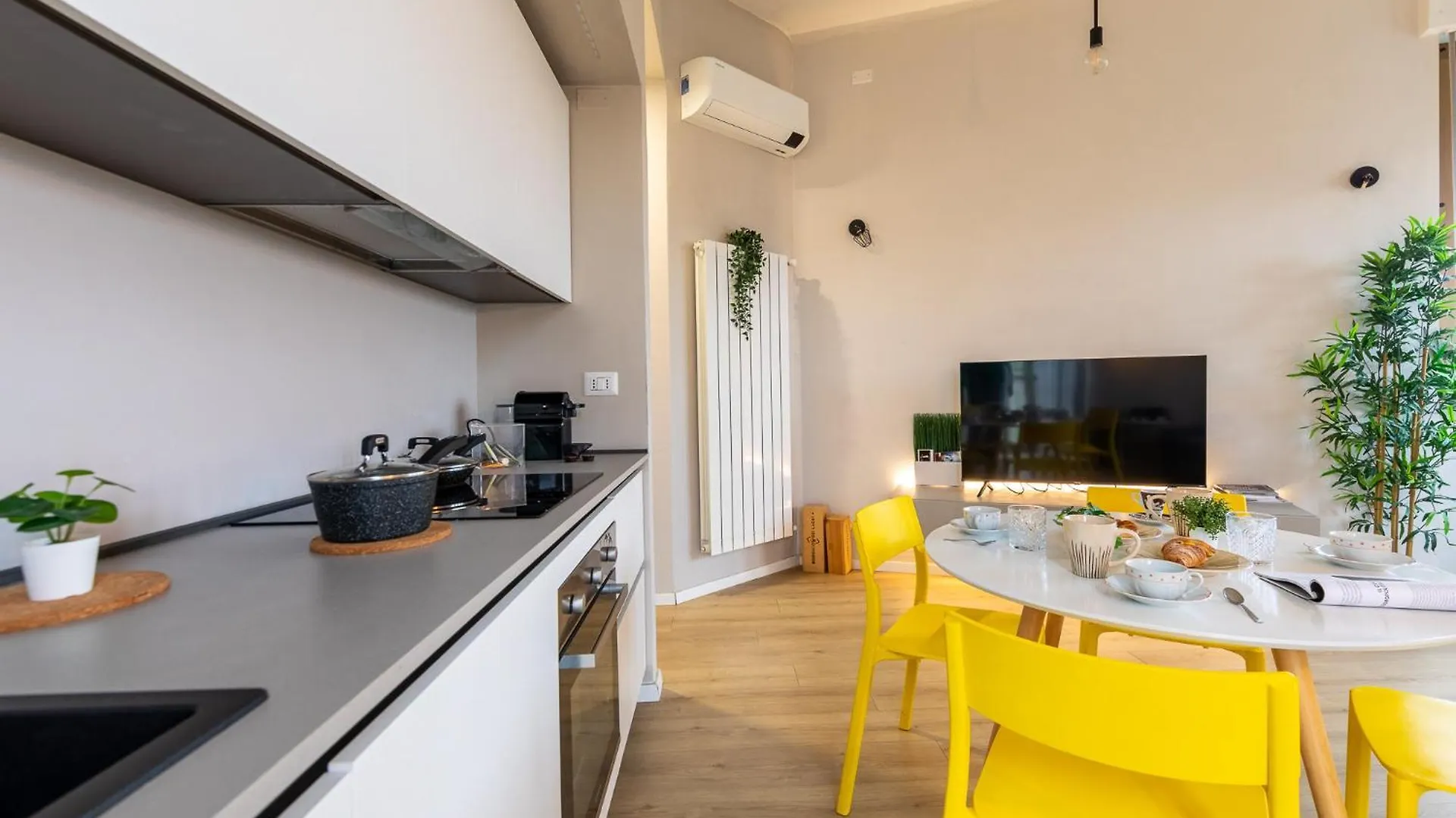 Farini Sola Design E Forest View Porta Nuova 米兰